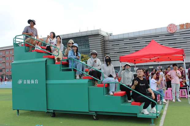 裁判们2_副本.jpg