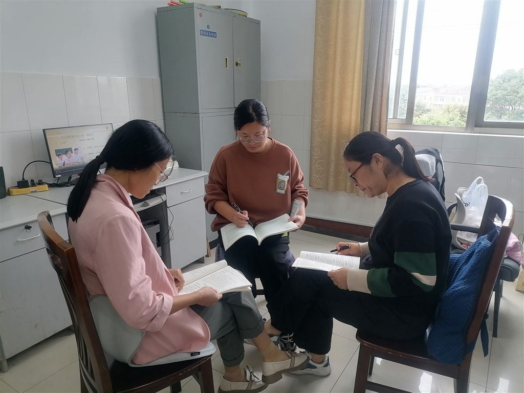 课程标准.jpg
