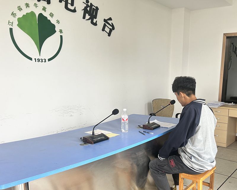 室内升旗仪式_副本.jpg 室内升旗仪式_副本.jpg