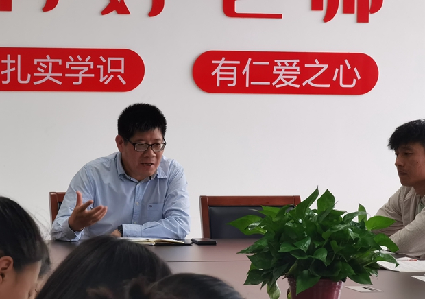 刘校.jpg