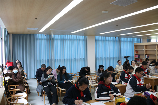听课 (1).jpg