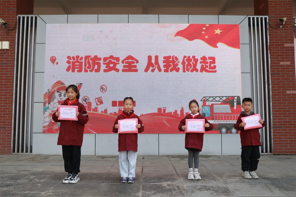 19做小的圆圈图.JPG