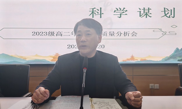 潘校.jpg