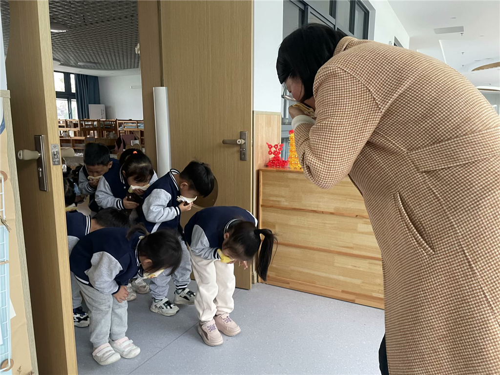 实战演习  有序撤离.PNG