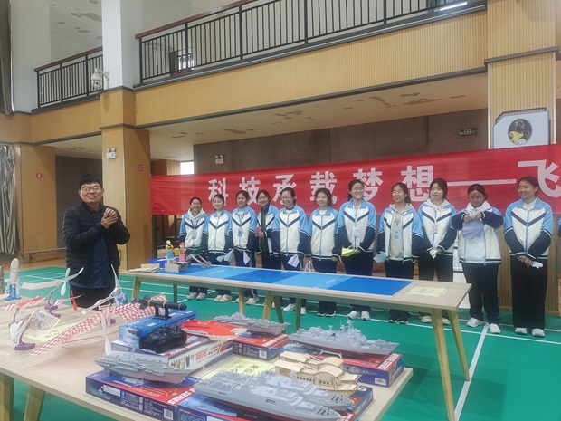 1230A03DBBB176AC0B17FAECA09E4A45.jpg
