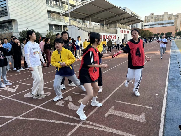 长跑交接棒.jpeg