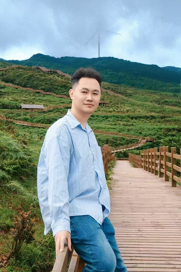 高昕成.jpg