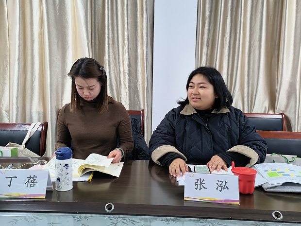张讲话.jpg
