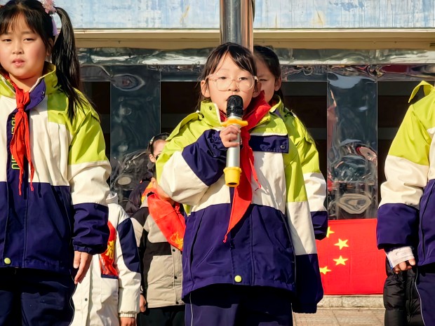 朱怡佳.jpg