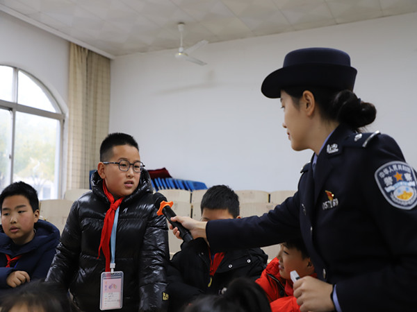 学生发言.jpg 学生发言.jpg