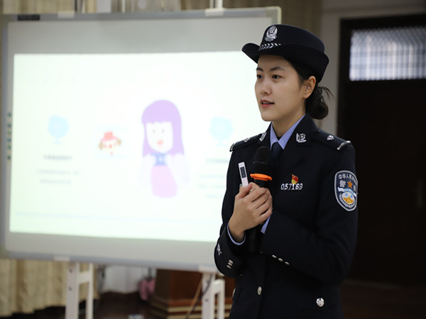 金警官.jpg 金警官.jpg