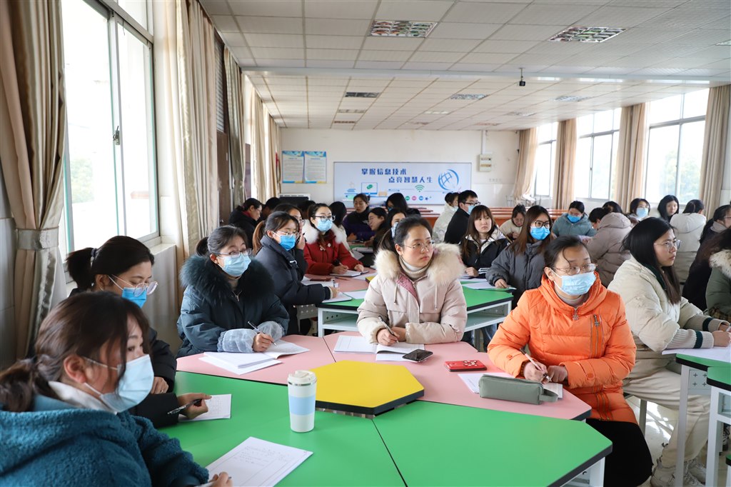 72c9e4812e74c5ab3fc4e211c563fd3.jpg 72c9e4812e74c5ab3fc4e211c563fd3.jpg