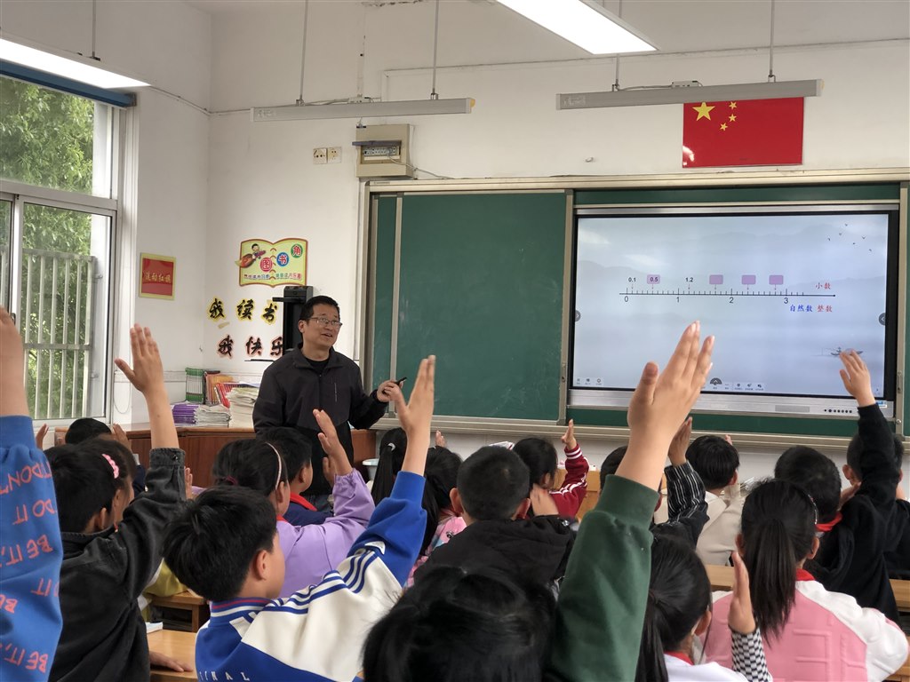 961543b9f91894552e1b9b483552c81.jpg 961543b9f91894552e1b9b483552c81.jpg