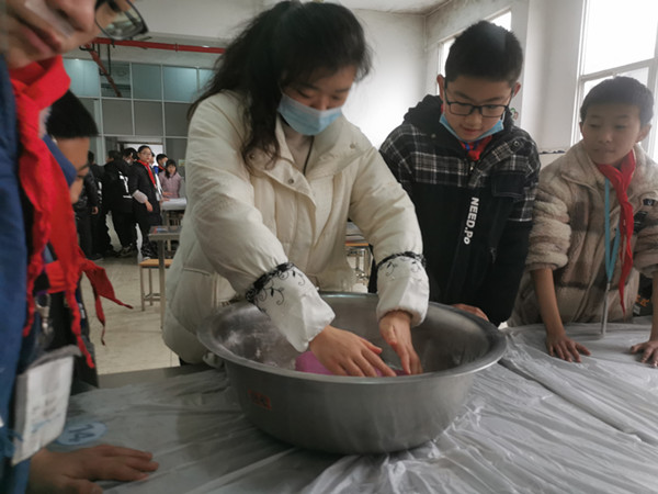 4做元宵.jpg 4做元宵.jpg