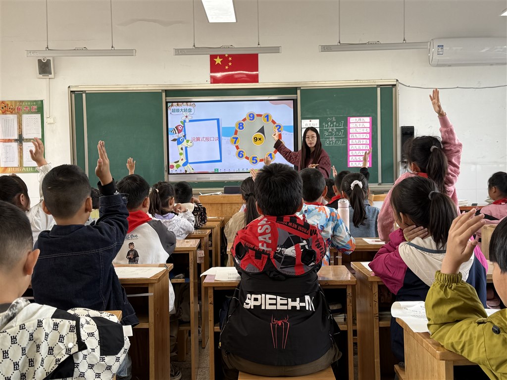 f341095fdfcd5c8bf0e1b86a2f5791a.jpg f341095fdfcd5c8bf0e1b86a2f5791a.jpg