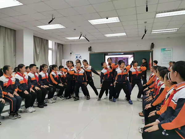 唱歌.jpg 唱歌.jpg