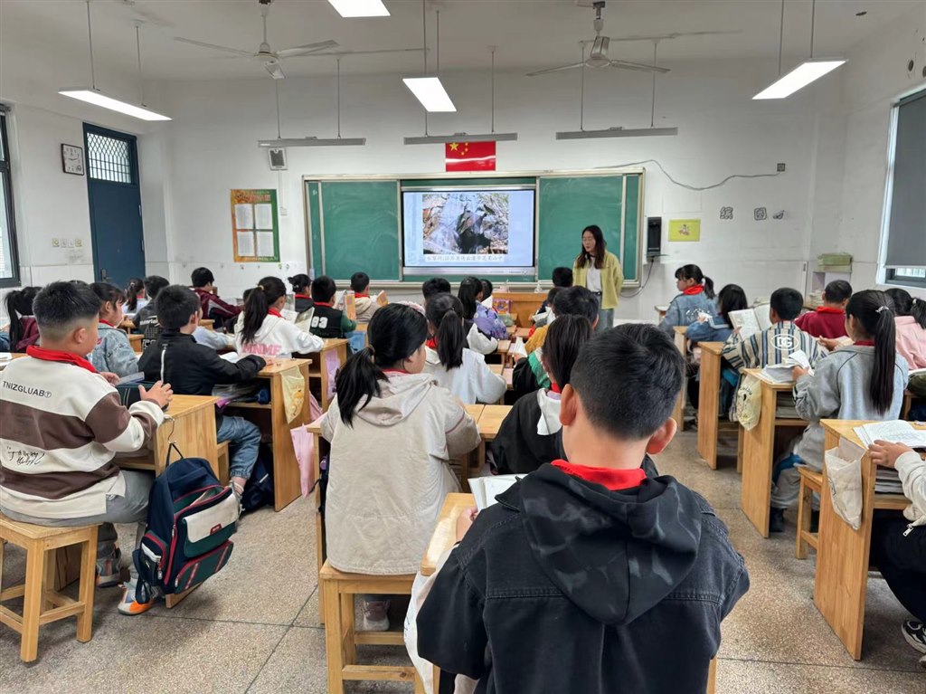 01ab1184413172bea12c2b95d57850d.jpg 01ab1184413172bea12c2b95d57850d.jpg