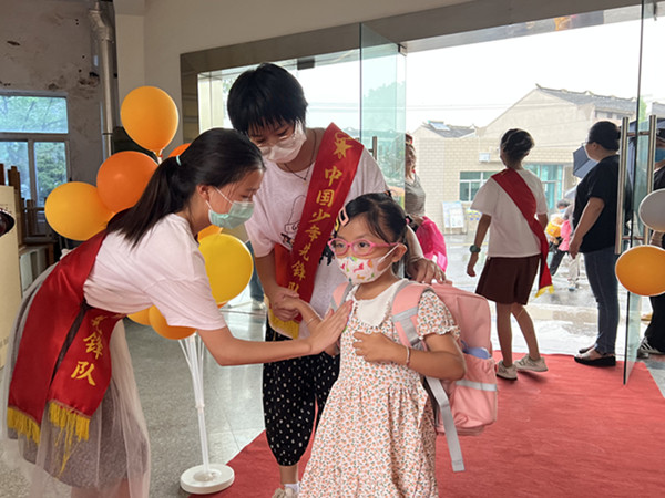 4 贴贴纸.jpg 4 贴贴纸.jpg