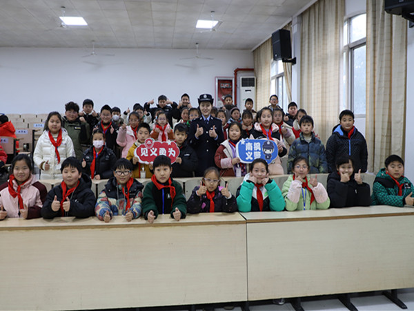 合影1.jpg 合影1.jpg