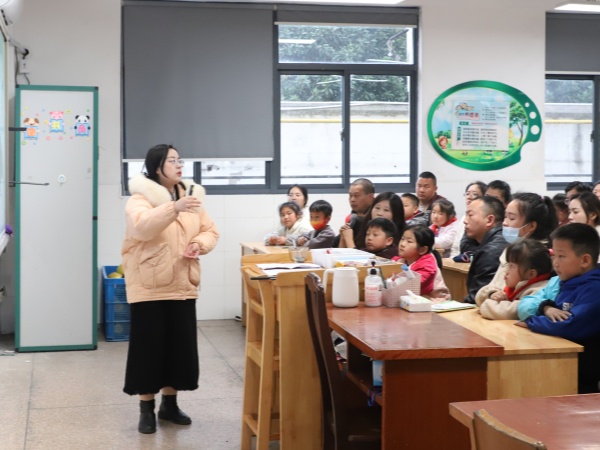 王文娟.jpg 王文娟.jpg