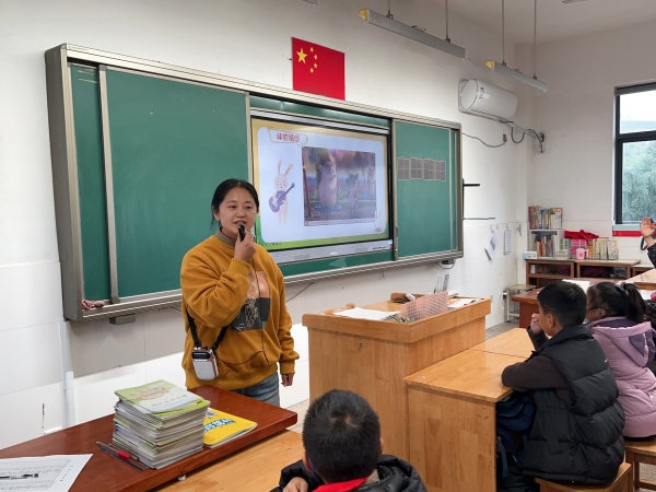 许春燕.jpg 许春燕.jpg