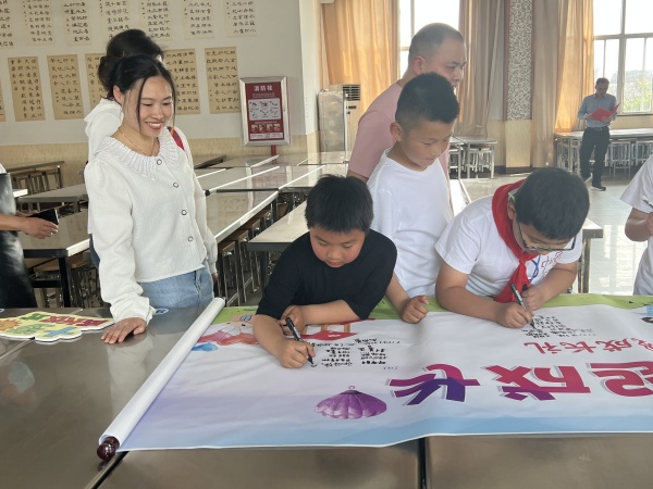 学生签名.jpg 学生签名.jpg