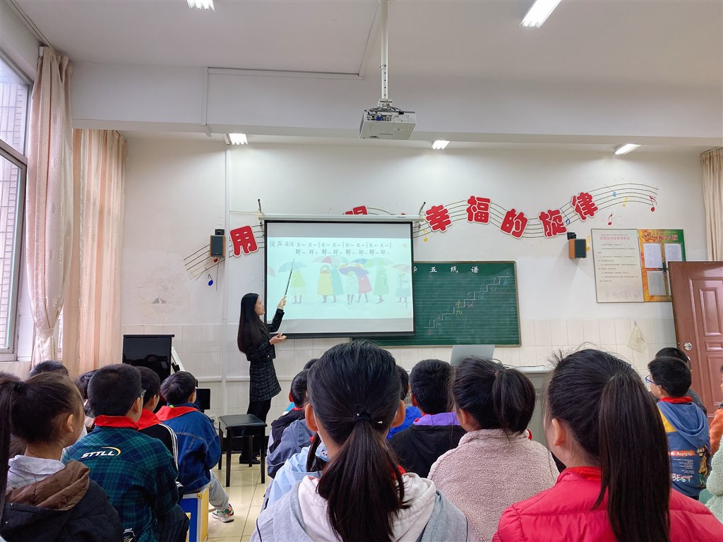 ee859deccd4eef2a3264c1faacac022.jpg ee859deccd4eef2a3264c1faacac022.jpg