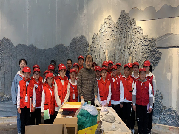 2白老师.jpg 2白老师.jpg