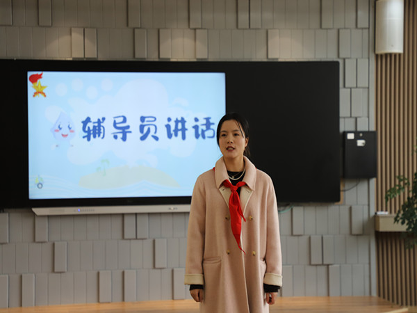 6凌怡.jpg 6凌怡.jpg