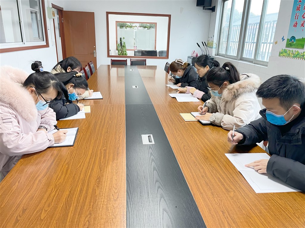 7b3bde30752240f9614753392d4074e.jpg 7b3bde30752240f9614753392d4074e.jpg