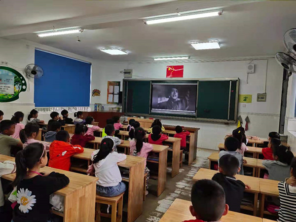 入队前党史教育.jpg 入队前党史教育.jpg