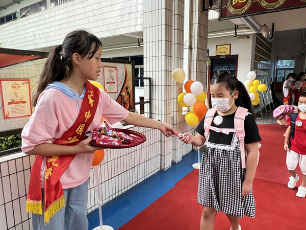 5 发糖2.jpg 5 发糖2.jpg