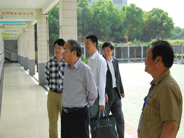 3检查装备.JPG 3检查装备.JPG