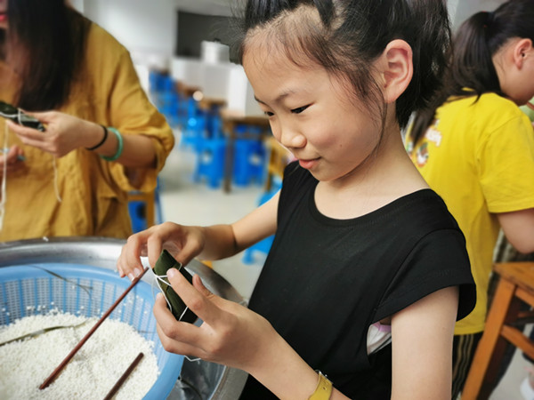 五5包粽子_副本.jpg 五5包粽子_副本.jpg