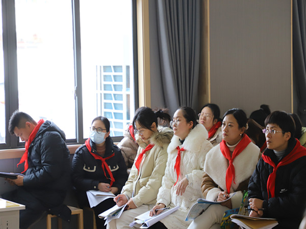 3教师.jpg 3教师.jpg