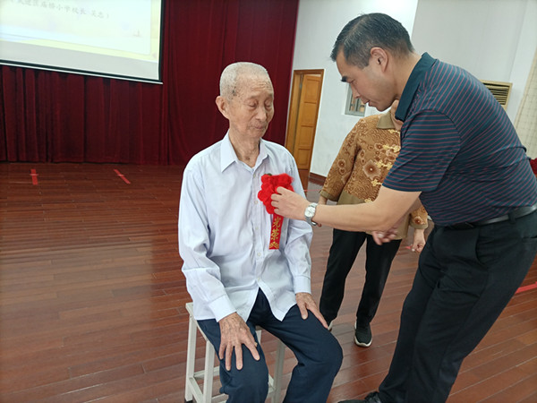 第三张04_副本.jpg 第三张04_副本.jpg