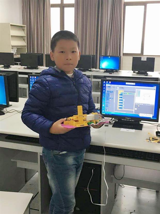 仲彦文同学在比赛现场.jpg