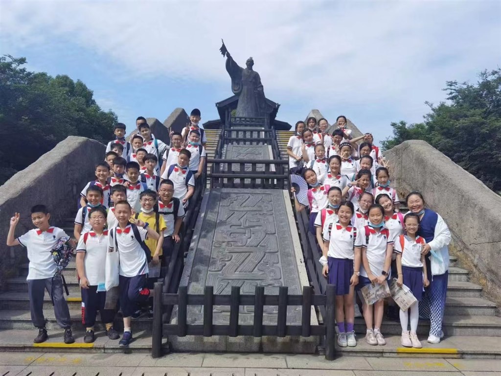 微信图片_20220612094428.jpg