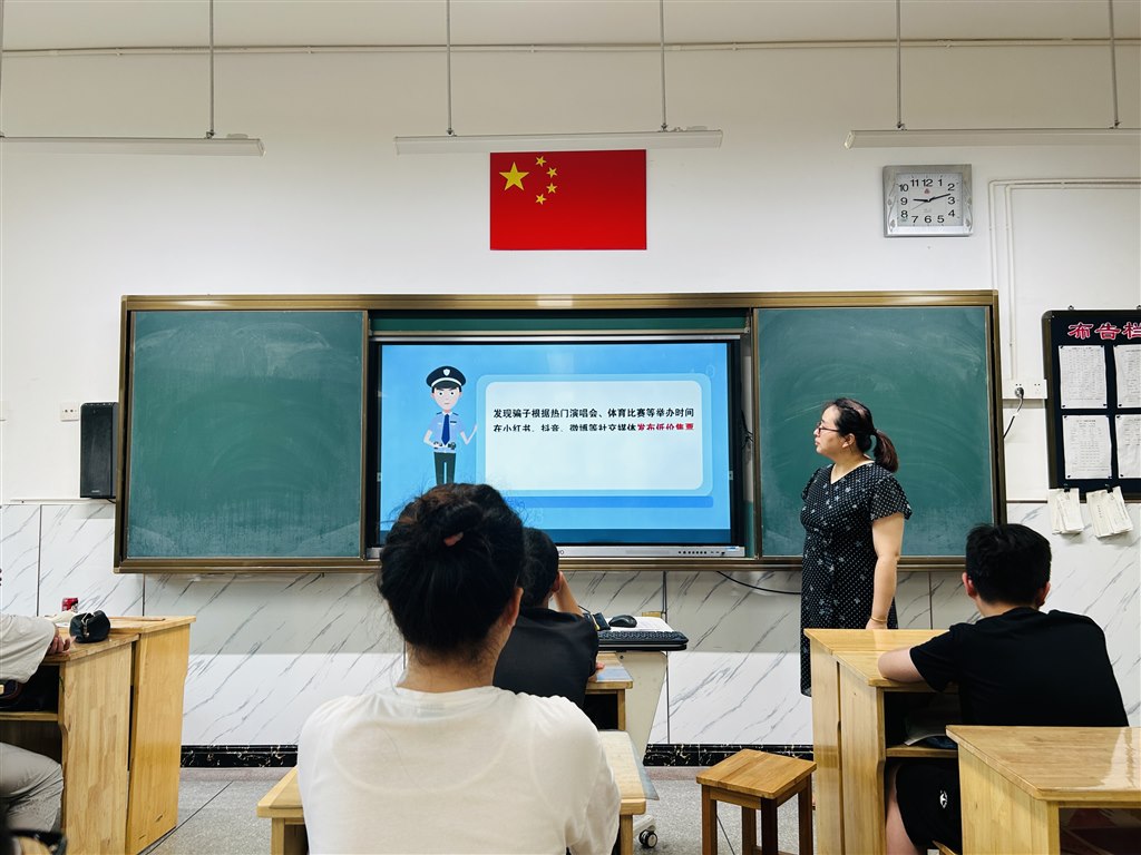 4adb5db46703a9ee16da686ce2dcb0e.jpg