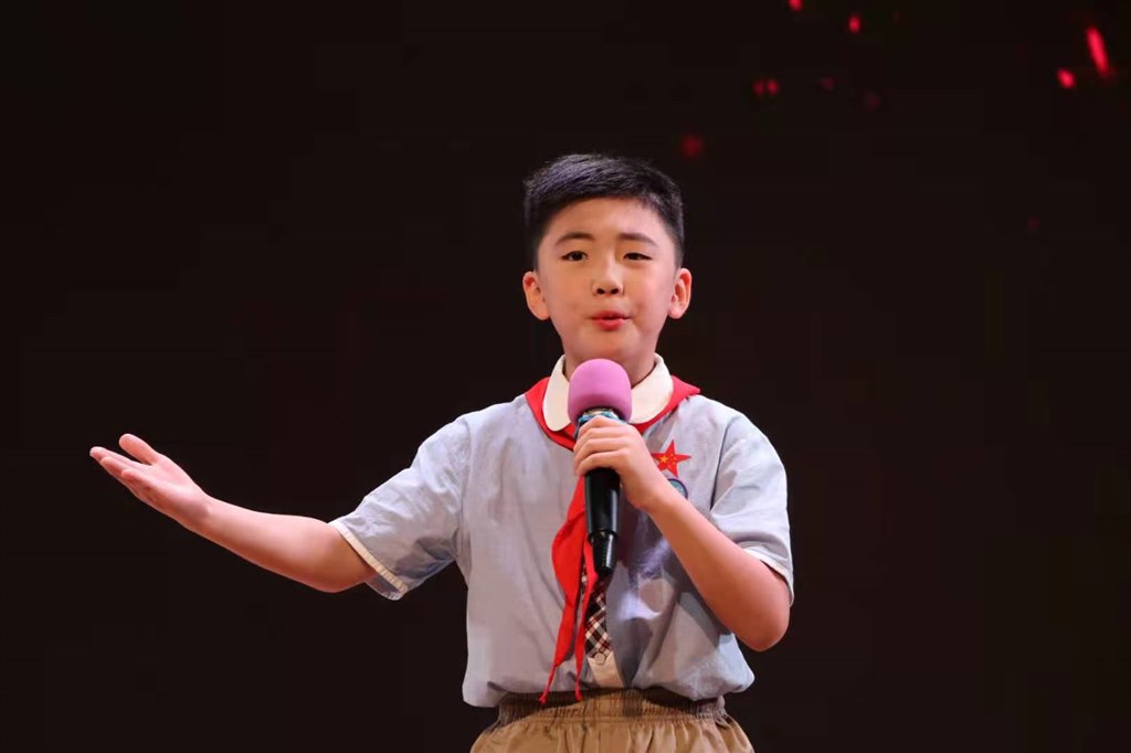 《中华少年》武进区朗诵一等奖照片2.jpg