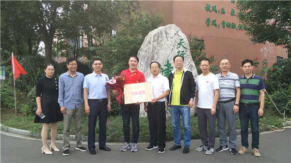 健字钱全体合影.jpg