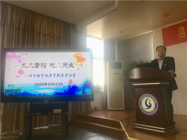 陆校（横）.jpg