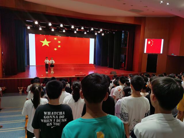 2奏唱国歌.jpg