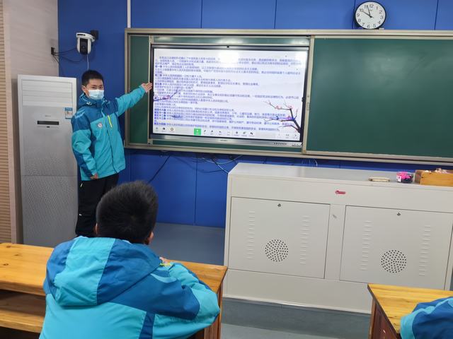 宪法晨读.jpg