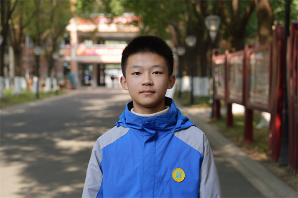 八8班陈张源.jpg