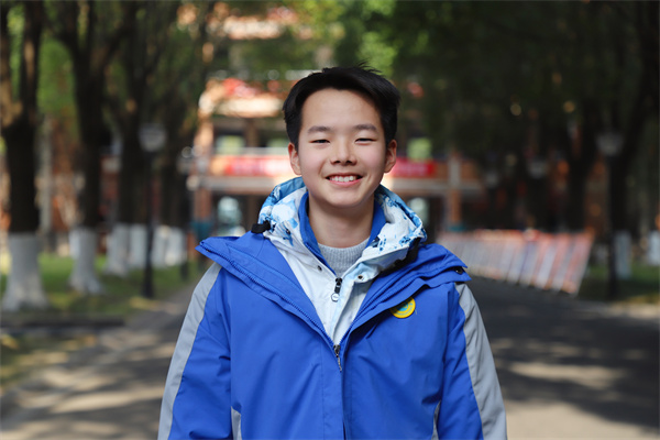 九3班  陈撼岳.jpg