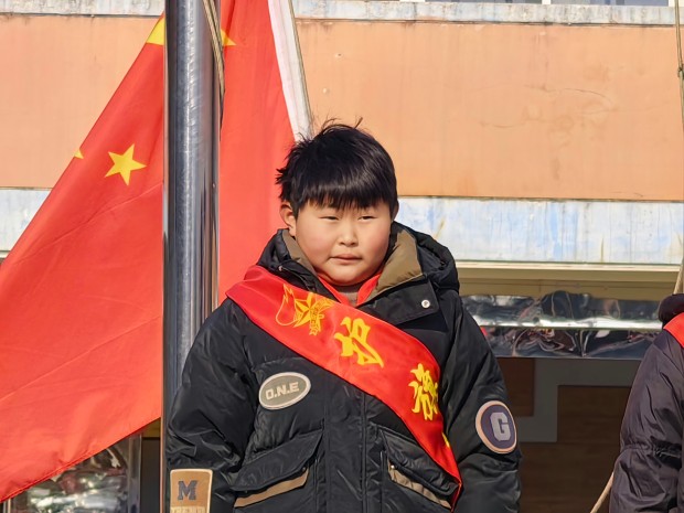 护旗手王庆.jpg