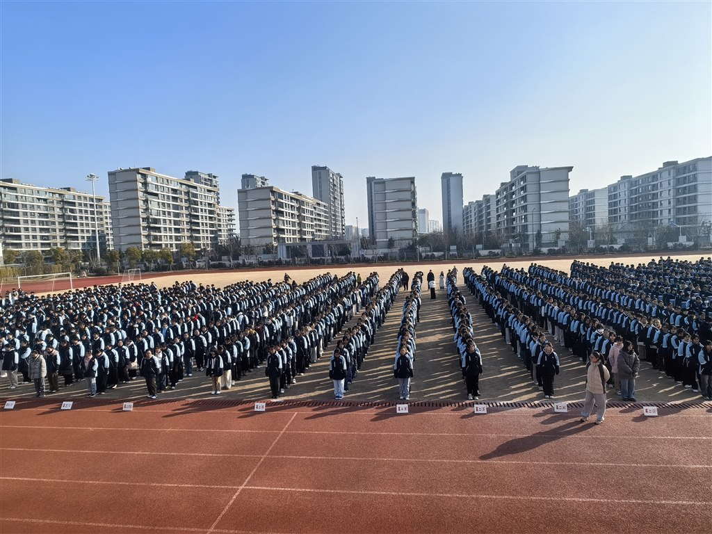 1.jpg