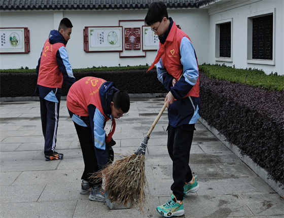 志愿者活动2.jpg