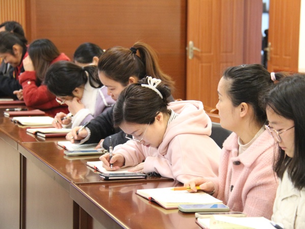 党员大会5.JPG